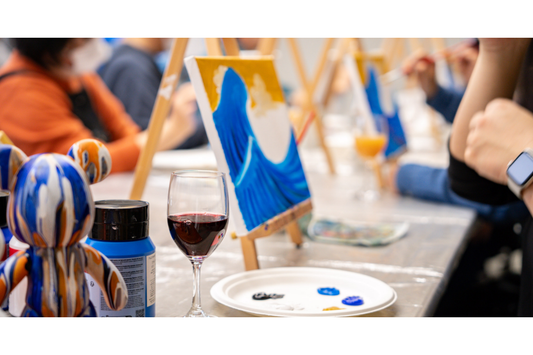 【コラム】なぜ「絵心ゼロ」でも没頭できる？大人の遊び場「ペイントアンドシップ」の秘密