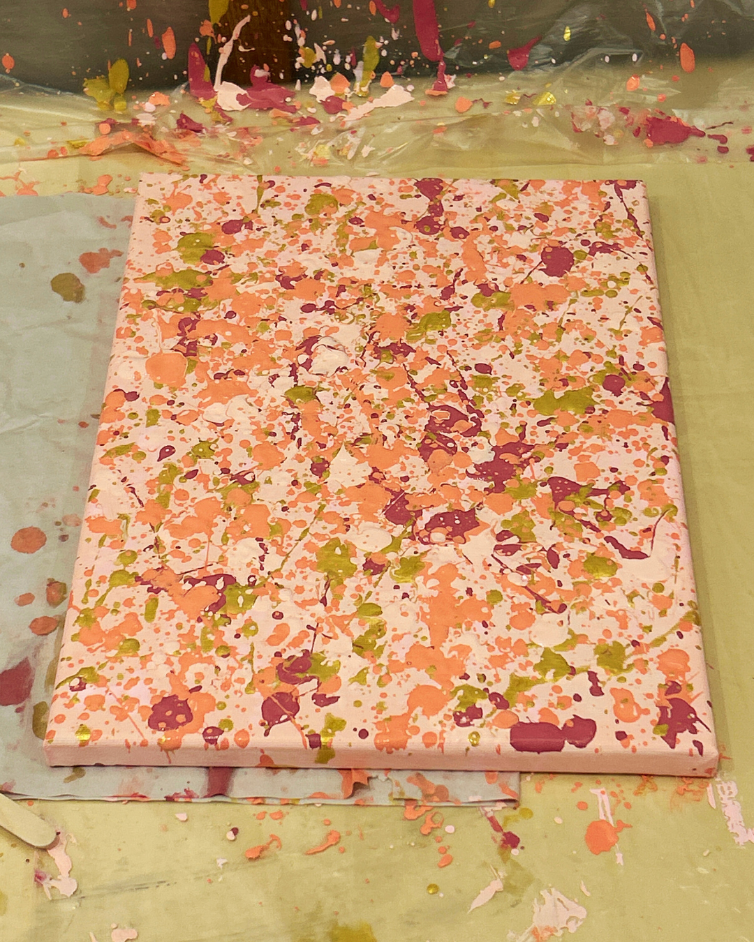 2026年5月9日(土)17：00-19：00 【ポロック風 アクションペインティング】